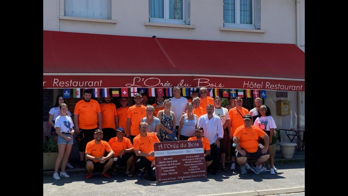 A L'Oree Du Bois Chez Doudou&Lolo Bellerive sur Allier Bagian luar foto